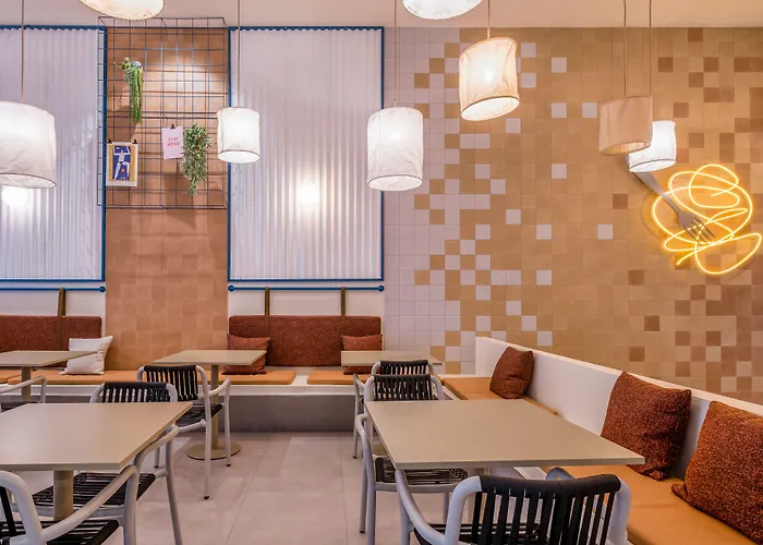 Amistat Hostel *